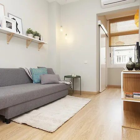 Apartment Cozy Gracia 2 Bedrooms *